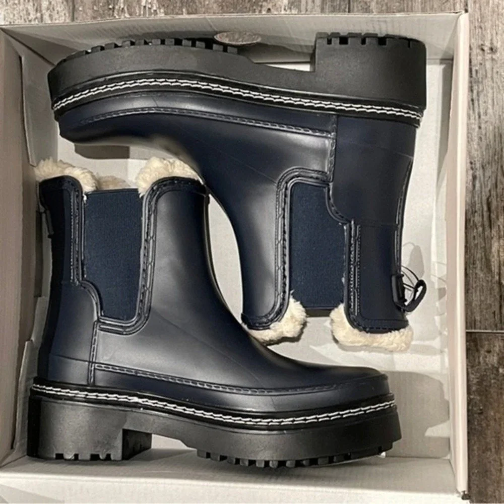 Marc Fisher LTD Fargo Dark Blue Faux Shearling Lined Lug Sole Rain Boots Size 6M